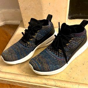 Nike Air Max Thea Sneakers - Women’s 8